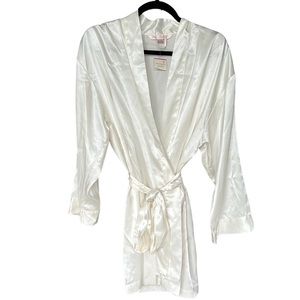 Vintage Victoria’s Secret Ivory Silky Short Robe Y2K